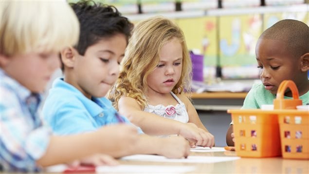 Enfants dans une garderie Enfants dans une garderie