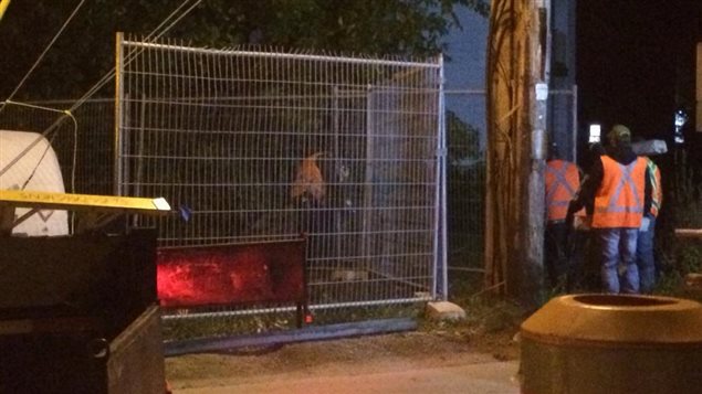 Une cloture protégera dorénavant le site de la rue Jacques-Cartier occupés pendant 43 jours par des manifestants autochtones. Une cloture protégera dorénavant le site de la rue Jacques-Cartier occupés pendant 43 jours par des manifestants autochtones.
