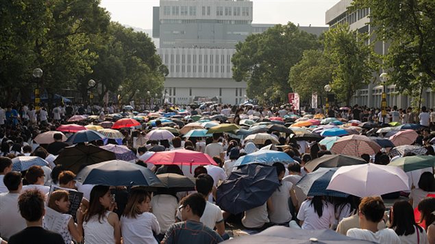 Les étudiants sont descendus par milliers dans les rues de Hong Kong. Les étudiants sont descendus par milliers dans les rues de Hong Kong.