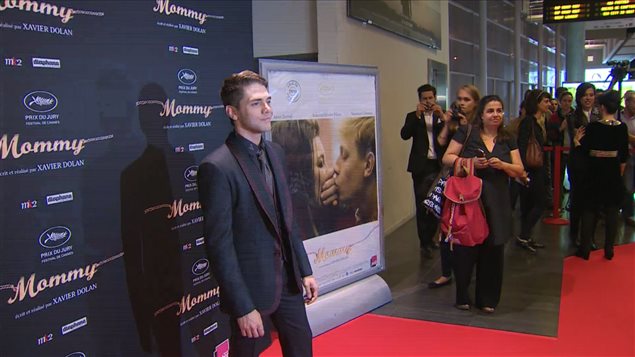 Xavier Dolan sur le tapis rouge de la première parisienne de « Mommy » Xavier Dolan sur le tapis rouge de la première parisienne de « Mommy »