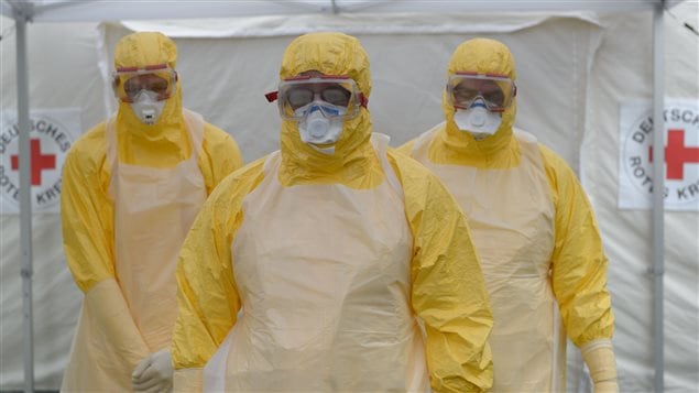 Des médecins volontaires pour la Croix-Rouge en formation en Allemagne. Des médecins volontaires pour la Croix-Rouge en formation en Allemagne.
