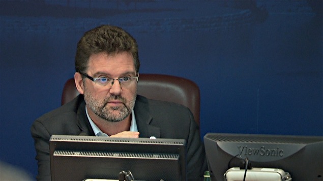 Le maire de Gatineau, Maxime Pedneaud-Jobin, est déçu du résultat du vote. (12-11-14)