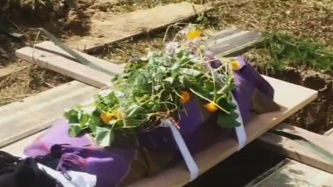 Un enterrement écologique Un enterrement écologique