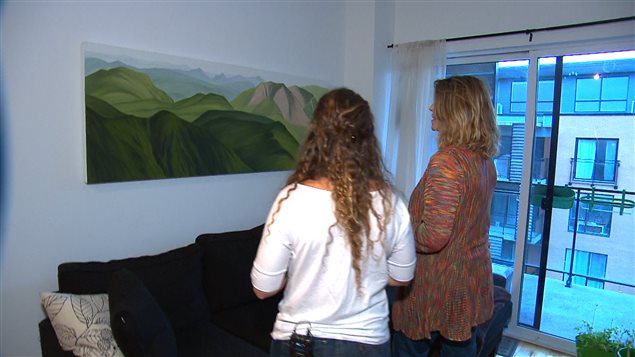 Art bang bang, en plus de démocratiser l'art, permet une rencontre plutôt rare entre l'artiste et son public. Art bang bang, en plus de démocratiser l'art, permet une rencontre plutôt rare entre l'artiste et son public.