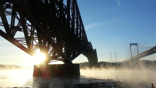 Froid et pont de Québec Froid et pont de Québec