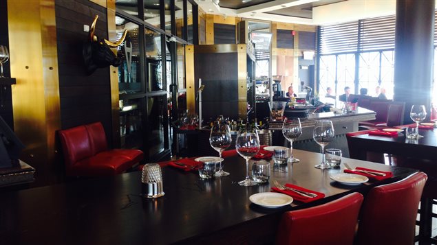 Le restaurant L'Aurochs au Quartier Dix30 Le restaurant L'Aurochs au Quartier Dix30