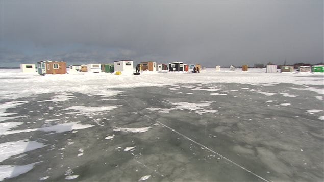 Des cabanes de pêche sur la rivière Rimouski. Des cabanes de pêche sur la rivière Rimouski.