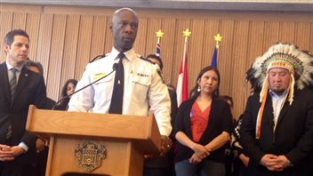 Le chef du Service de police de Winnipeg Devon Clunis Le chef du Service de police de Winnipeg Devon Clunis
