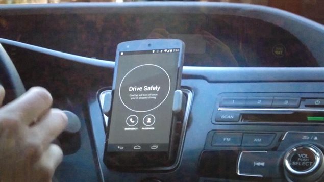 Une entreprise de Calgary a développé une application pour réduire les risques de distraction au volant. Une entreprise de Calgary a développé une application pour réduire les risques de distraction au volant.
