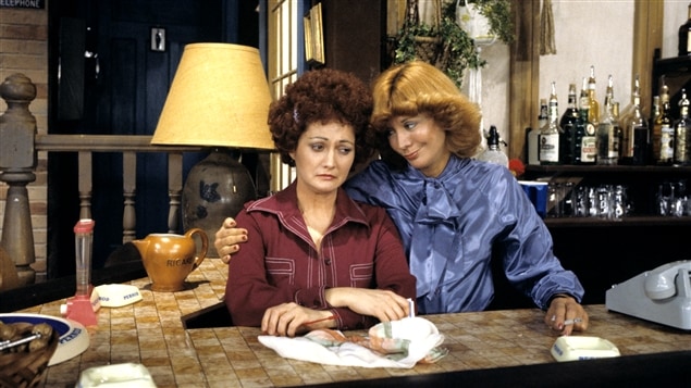 Denise Dussault (Denise Filiatrault) et Thérèse (Louisette Dussault) dans « Chez Denise » en 1979. Denise Dussault (Denise Filiatrault) et Thérèse (Louisette Dussault) dans « Chez Denise » en 1979.