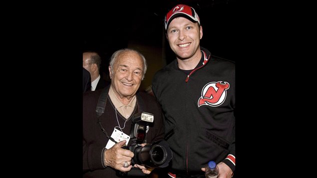 Denis Brodeur et son fils, Martin, gardiens de but de père en fils (2009) Denis Brodeur et son fils, Martin, gardiens de but de père en fils (2009)