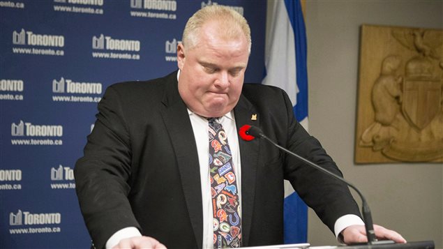 Rob Ford confesse le 5 novembre 2013, après des mois de déni, qu'il a déjà fumé du crack. Rob Ford confesse le 5 novembre 2013, après des mois de déni, qu'il a déjà fumé du crack.