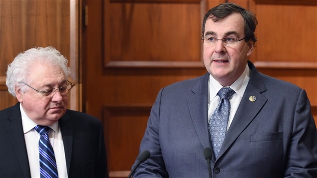 Le ministre québécois de l'Éducation, François Blais (à dr.) Le ministre québécois de l'Éducation, François Blais (à dr.)
