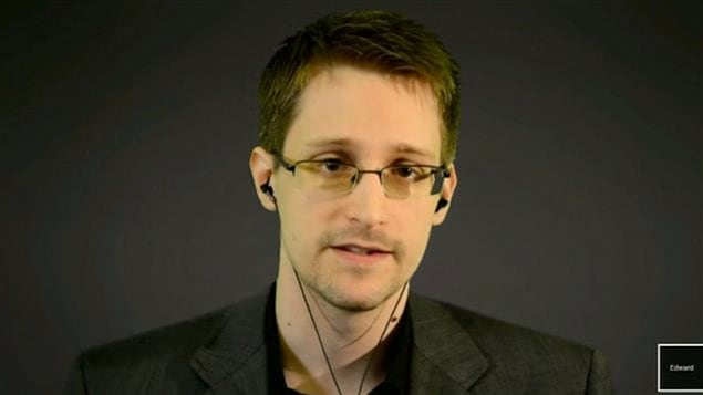 Edward Snowden en téléconférence Edward Snowden en téléconférence