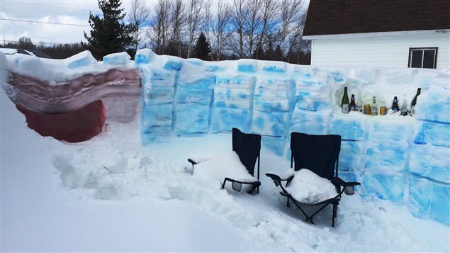 Un fort de neige à Pointe-Sapin au Nouveau-Brunswick Un fort de neige à Pointe-Sapin au Nouveau-Brunswick