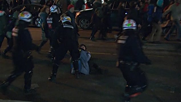 La manifestation a rapidement été déclarée illégale. La manifestation a rapidement été déclarée illégale.