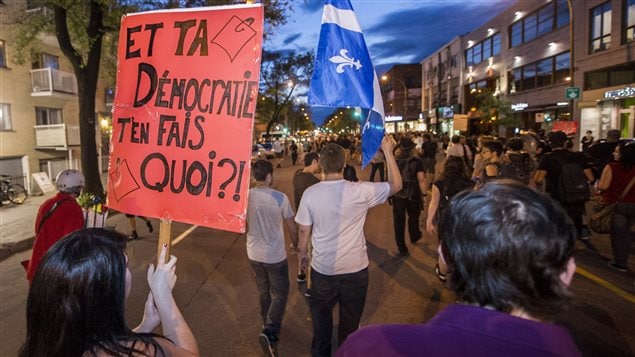 Manifestation à Montréal dans le cadre de la grève étudiante de 2012. Manifestation à Montréal dans le cadre de la grève étudiante de 2012.