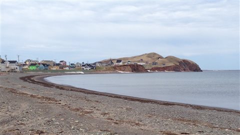 Havre-Aubert aux Îles-de-la-Madeleine vu de la grave.