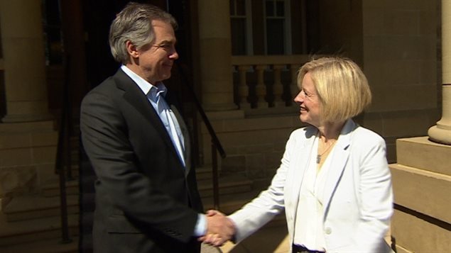 Rachel Notley a été vue publiquement pour la dernière fois le 12 mai avec l'ancien premier ministre Jim Prentice. Rachel Notley a été vue publiquement pour la dernière fois le 12 mai avec l'ancien premier ministre Jim Prentice.