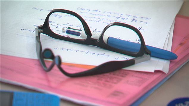 Des cours, un stylo pour la prsie de notes Des cours, un stylo pour la prsie de notes