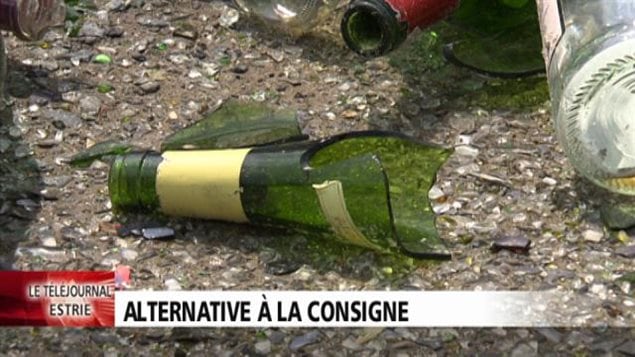 Gaudreau Environnement a une autre solution que la consigne des bouteilles de vin afin de favoriser le recyclage du verre. Gaudreau Environnement a une autre solution que la consigne des bouteilles de vin afin de favoriser le recyclage du verre.