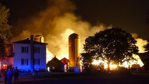Incendie dans une ferme de Saint-Denis-sur-Richelieu Incendie dans une ferme de Saint-Denis-sur-Richelieu