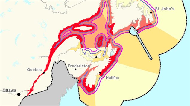 Carte indiquant l'indice de risque environnemental lié aux déversements d'hydrocarbures. Rouge = très élevé Carte indiquant l'indice de risque environnemental lié aux déversements d'hydrocarbures. Rouge = très élevé