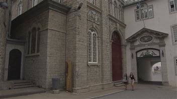 Pierre Karl Péladeau et Julie Snyder se marieront à la chapelle du Musée de l'Amérique francophone, dans le Vieux-Québec. Pierre Karl Péladeau et Julie Snyder se marieront à la chapelle du Musée de l'Amérique francophone, dans le Vieux-Québec.