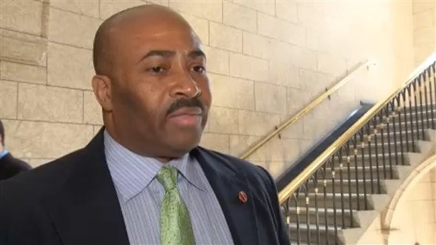 Le sénateur Don Meredith Le sénateur Don Meredith