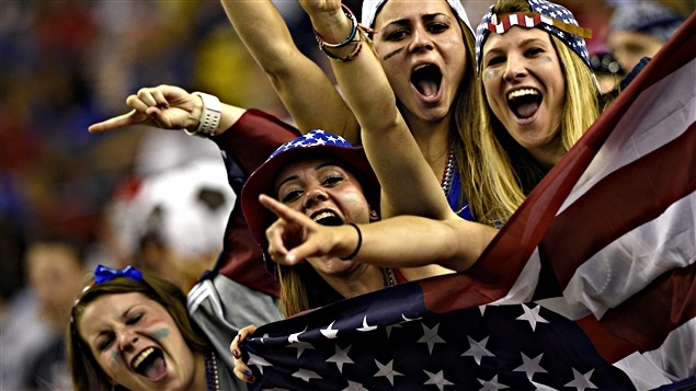 Les États-Unis comptaient sur de très nombreux partisans au Stade olympique Les États-Unis comptaient sur de très nombreux partisans au Stade olympique