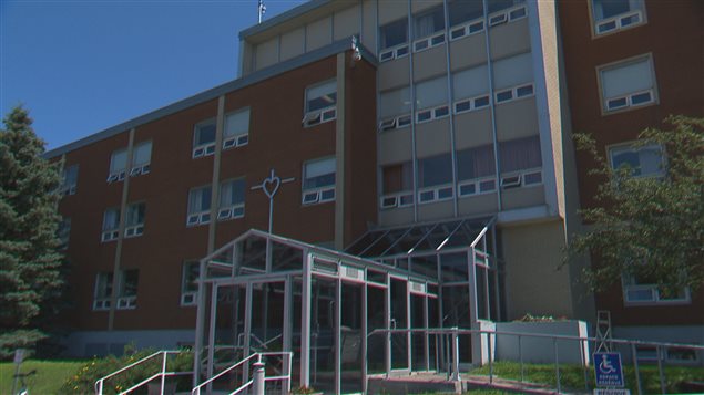 Centre de réadaptation en déficience intellectuelle et en troubles envahissants du développement du Bas-Saint-Laurent Centre de réadaptation en déficience intellectuelle et en troubles envahissants du développement du Bas-Saint-Laurent