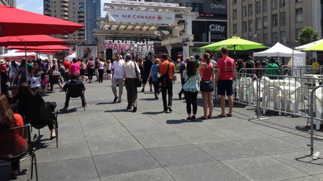La Franco-Fête de Toronto a lieu au Square Yonge-Dundas, au centre-ville La Franco-Fête de Toronto a lieu au Square Yonge-Dundas, au centre-ville