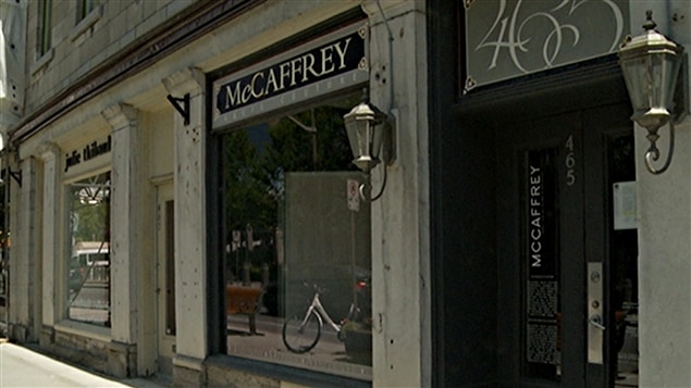 Autrefois emblématique de la haute couture pour les futures mariées, la boutique McCaffrey d'Ottawa a déclaré faillite. (21-07-15) Autrefois emblématique de la haute couture pour les futures mariées, la boutique McCaffrey d'Ottawa a déclaré faillite. (21-07-15)
