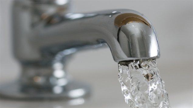 Photo d'un robinet d'eau. Photo d'un robinet d'eau.