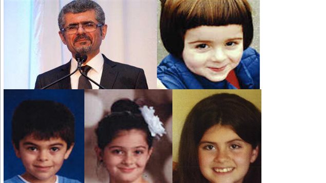Saren Azer est recherché pour l'enlèvement de ses quatre enfants, Meitan Mahmudi-Azer (3 ans), Dersim Mahmudi-Azer (7 ans), Sharvahn (11 ans) et Rojevahn Mahmudi-Azer (9 ans) Saren Azer est recherché pour l'enlèvement de ses quatre enfants, Meitan Mahmudi-Azer (3 ans), Dersim Mahmudi-Azer (7 ans), Sharvahn (11 ans) et Rojevahn Mahmudi-Azer (9 ans)