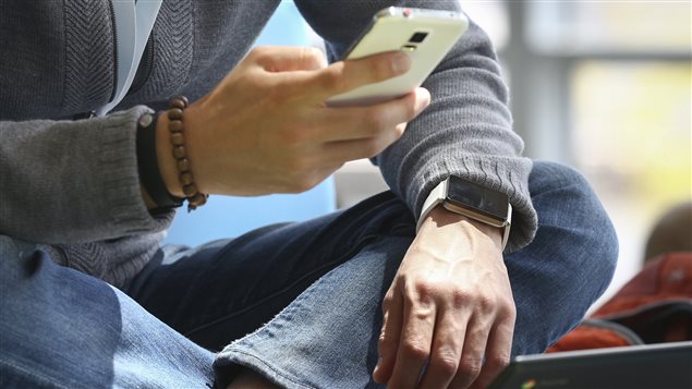 Montre Android Wear et iPhone d'Apple Montre Android Wear et iPhone d'Apple