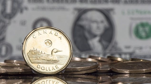 Les dollars canadiens et américains Les dollars canadiens et américains