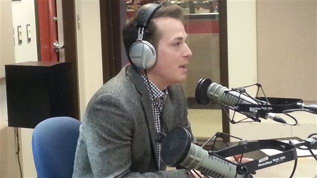 Le conseiller Mathieu Fleury en studio à ICI Radio-Canada Ottawa Le conseiller Mathieu Fleury en studio à ICI Radio-Canada Ottawa