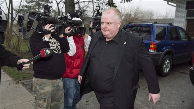 Rob Ford part de chez lui pour se rendre en cure de désintoxication le 1er mai 2014. Rob Ford part de chez lui pour se rendre en cure de désintoxication le 1er mai 2014.