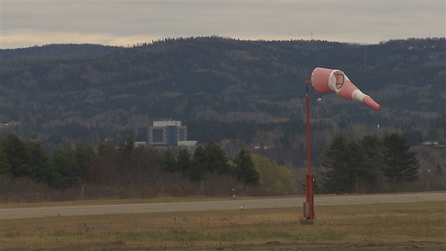 L'aéroport de Sainte-Anne-des-Monts L'aéroport de Sainte-Anne-des-Monts