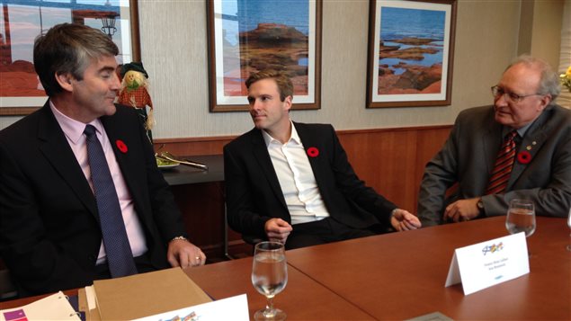 Le premier ministre de la Nouvelle-Écosse, Stephen McNeil, le premier ministre du Nouveau-Brunswick, Brian Gallant et le premier ministre de l'Île-du-Prince-Édouard, Wade MacLauchlan, lors d'une rencontre à Charlottetown Le premier ministre de la Nouvelle-Écosse, Stephen McNeil, le premier ministre du Nouveau-Brunswick, Brian Gallant et le premier ministre de l'Île-du-Prince-Édouard, Wade MacLauchlan, lors d'une rencontre à Charlottetown