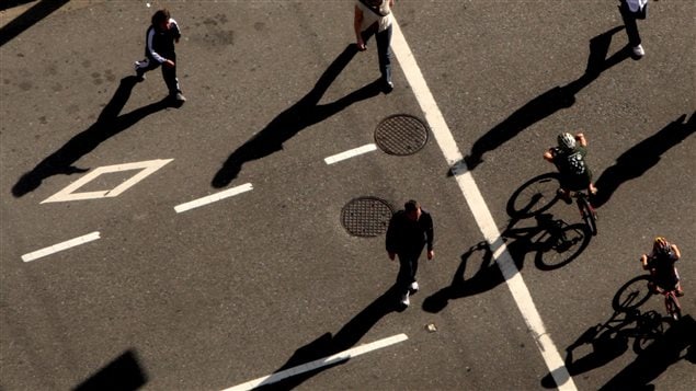 Des piétons dans la rue Des piétons dans la rue