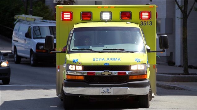 Vrai ou faux : ambulance et feu rouge Vrai ou faux : ambulance et feu rouge