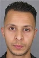 Salah Abdeslam est recherché par les autorités. Salah Abdeslam est recherché par les autorités.