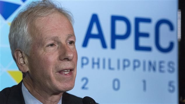 Stéphane Dion à l'APEC aux Philippines. Stéphane Dion à l'APEC aux Philippines.