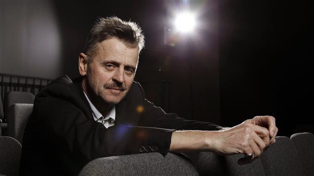 Mikhail Baryshnikov, vedette de la pièce « In Paris », pose à Santa Monica, en Californie, le 9 avril 2012. Mikhail Baryshnikov, vedette de la pièce « In Paris », pose à Santa Monica, en Californie, le 9 avril 2012.