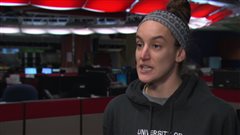 Jennifer Scharf a enseigné le yoga à l'Université d'Ottawa pendant 7 ans. Jennifer Scharf a enseigné le yoga à l'Université d'Ottawa pendant 7 ans.