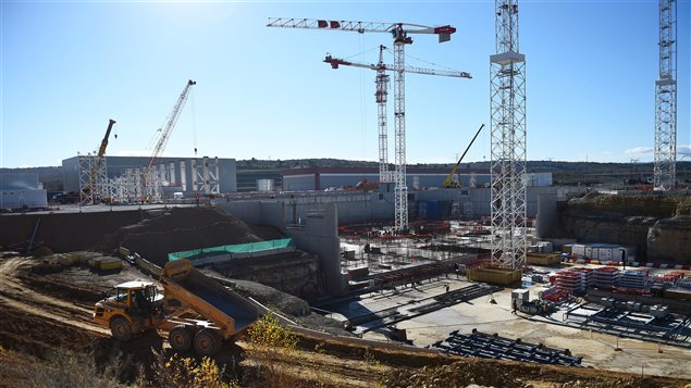 Construction du réacteur thermonucléaire expérimental international, en France. Construction du réacteur thermonucléaire expérimental international, en France.