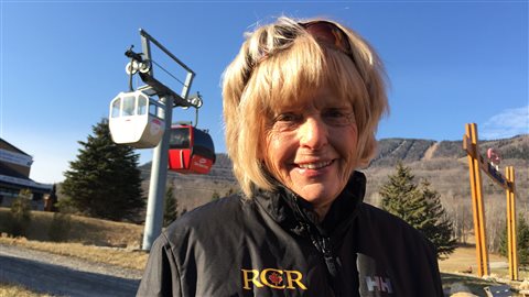 Claire Labossière, responsable des remontées mécaniques, au service du Mont-Sainte-Anne depuis 50 ans. Claire Labossière, responsable des remontées mécaniques, au service du Mont-Sainte-Anne depuis 50 ans.