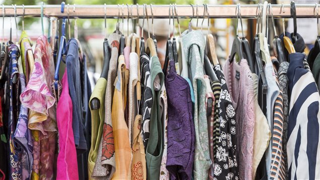 Des vêtements de seconde main Des vêtements de seconde main